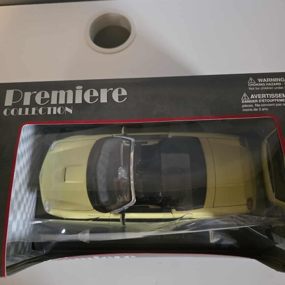 Vintage Premiere Thunderbird Show Car 1:18 Model Die Cast 1999 - Picture 2 of 6